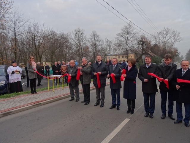 Uroczyście otwarto ulicę Kaliską w Szałem