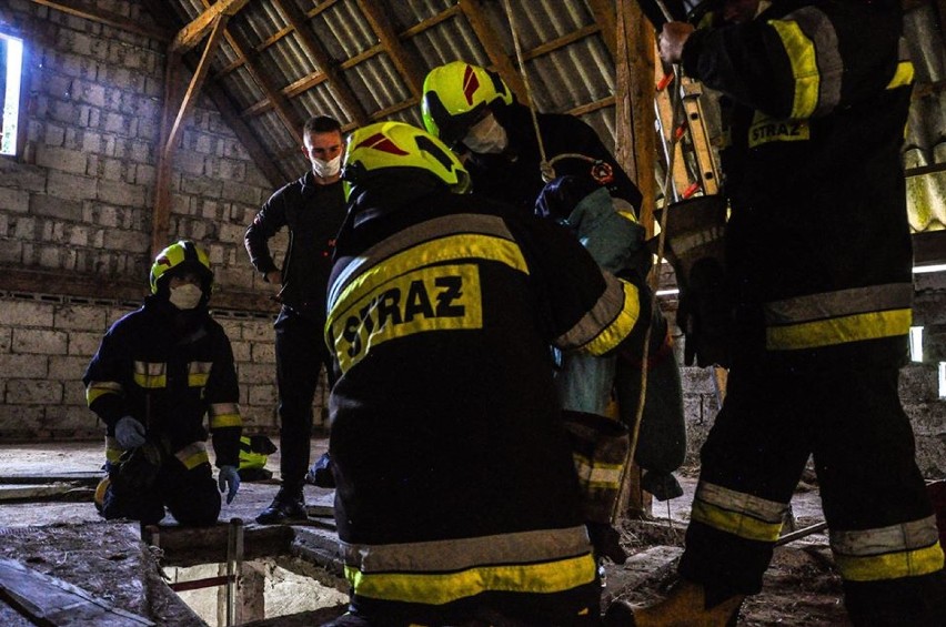 Ćwiczenia wewnętrzne z ratownictwa wysokościowego strażaków z OSP w Bereście [ZDJĘCIA]