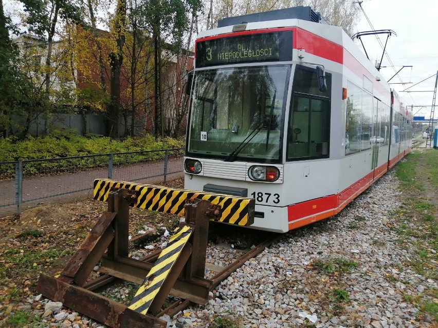 Linia na ulicy Warszawskiej - najpierw ją skrócono o połowę...