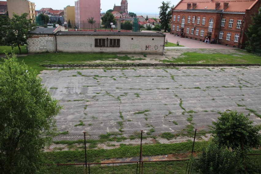 Gniew: „Stop” dla rozbudowy szkoły? Część mieszkańców przeciwna projektowi [ZDJĘCIA]