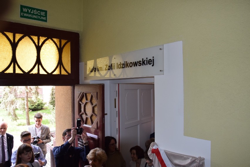Aula  w LO im. Słowackiego w Częstochowie  jest odz dziś im. Zofii Idzikowskiej.ZDJĘCIA