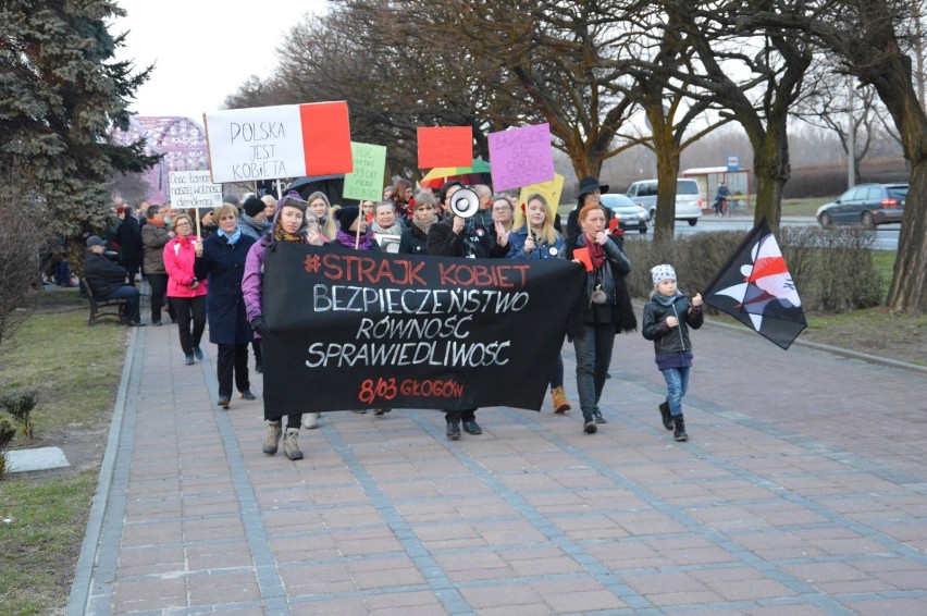 Protest w obronie praw kobiet w Głogowie [FOTO]