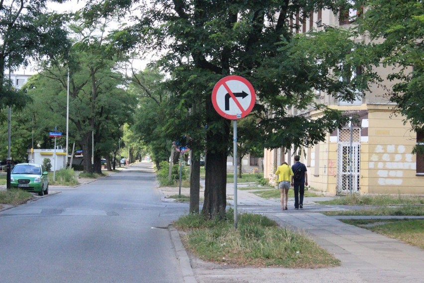 Znaki drogowe w Łodzi: brudne i zniszczone