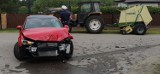 Zderzenie ciągnika z samochodem osobowym w Siarkach, gm. Olszewo-Borki. 7.06.2022