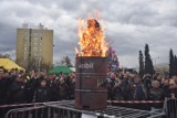 Śląscy motocykliści spalili burą sukę - zobacz zdjęcia! W Jastrzębiu zainaugurowano nowy sezon. Była m.in. honorowa rundka przez miasto