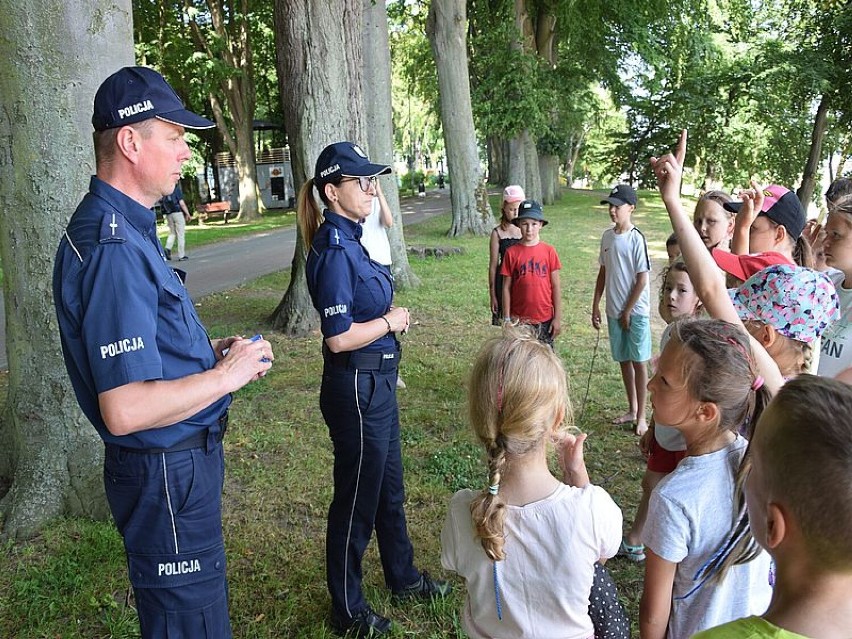 Policjanci z wizytą u kolonistów w Pucku - 25 lipca 2022