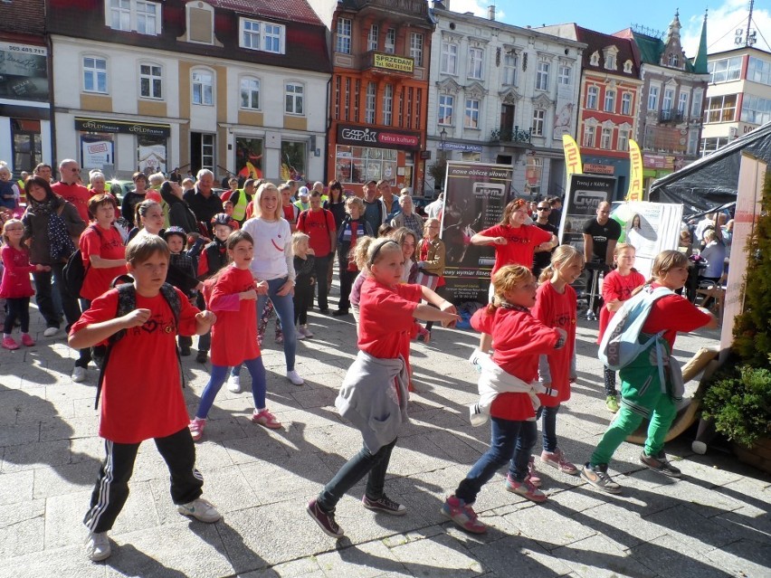 Starogard. Dzień Serca 2013. Na Rynku były bezpłatne badania