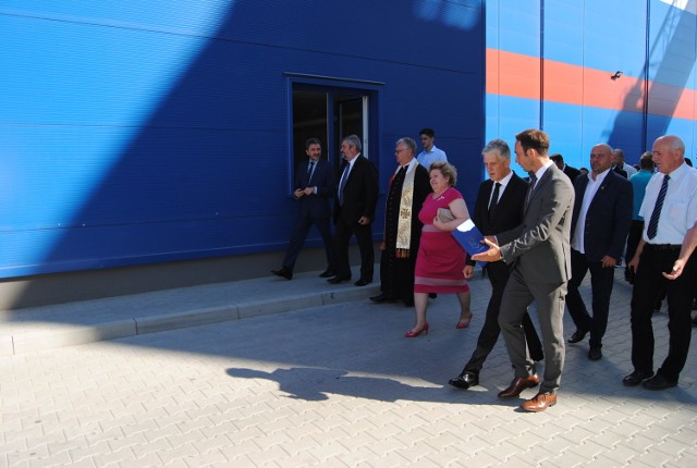 W ubiegłym tygodniu uroczyście otwarto Wytwórnię Pasz, która powstała w strefie przemysłowej w Rypinie.