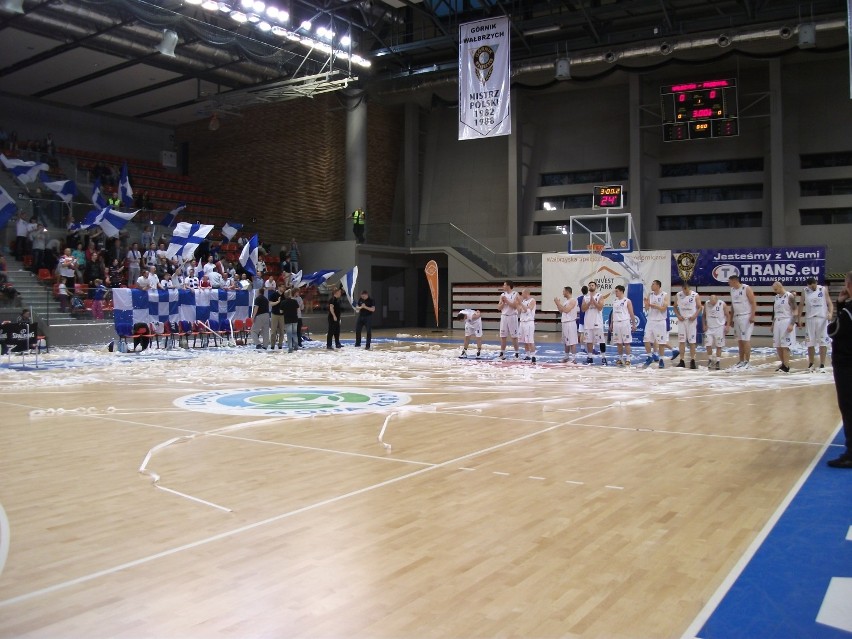 Koszykarze Górnika Trans.eu Invest-Park wygrali swój pierwszy mecz w turnieju finałowym o II ligę