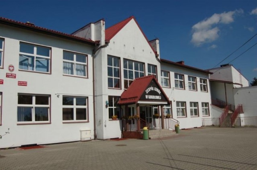 Pięcioro uczniów ZS w Gogołowej trafiło do szpitala po...
