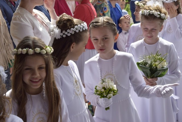 W niedzielę, 19 maja, w parafii Niepokalanego Serca Pana Jezusa odbyła się uroczystość pierwszej komunii świętej. Sakrament przyjęło ponad 20 dzieci