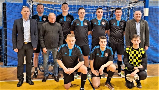 Drużyna sędziów piłkarskich z Wadowic zdobyła halowe mistrzostwo zachodniej Małopolski