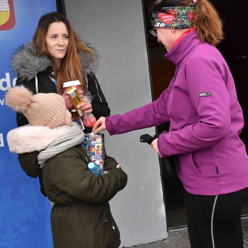 Na starcie "Wielkiego Biegania" dla WOŚP, na stadionie w...