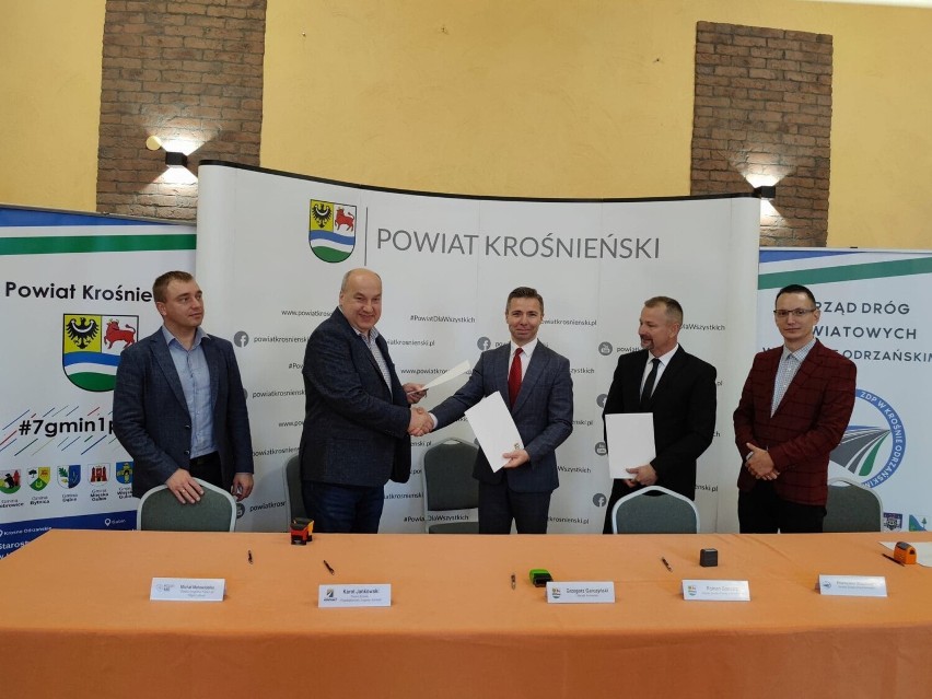 Podpisanie umowy na modernizację drogi Żytowań-Jaromirowice...
