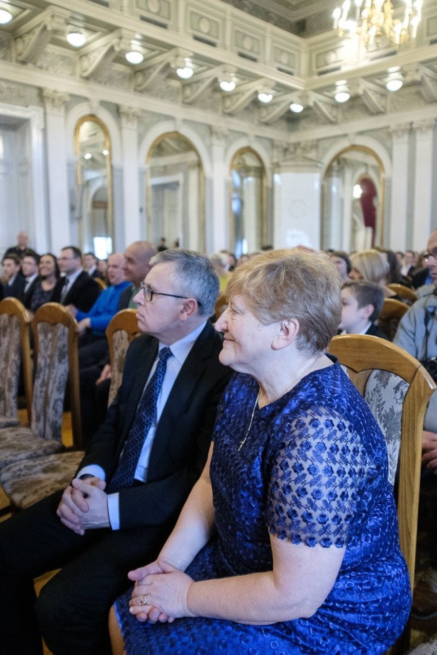 Stypendia dla najzdolniejszych uczniów w Tarnowie [ZDJĘCIA]