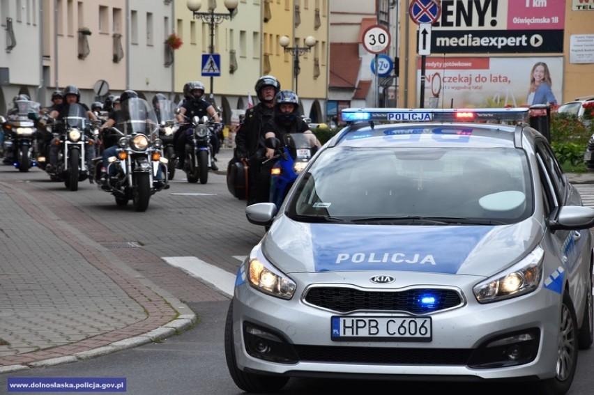 Policjanci na Lwóweckim Zlocie Motocyklowym