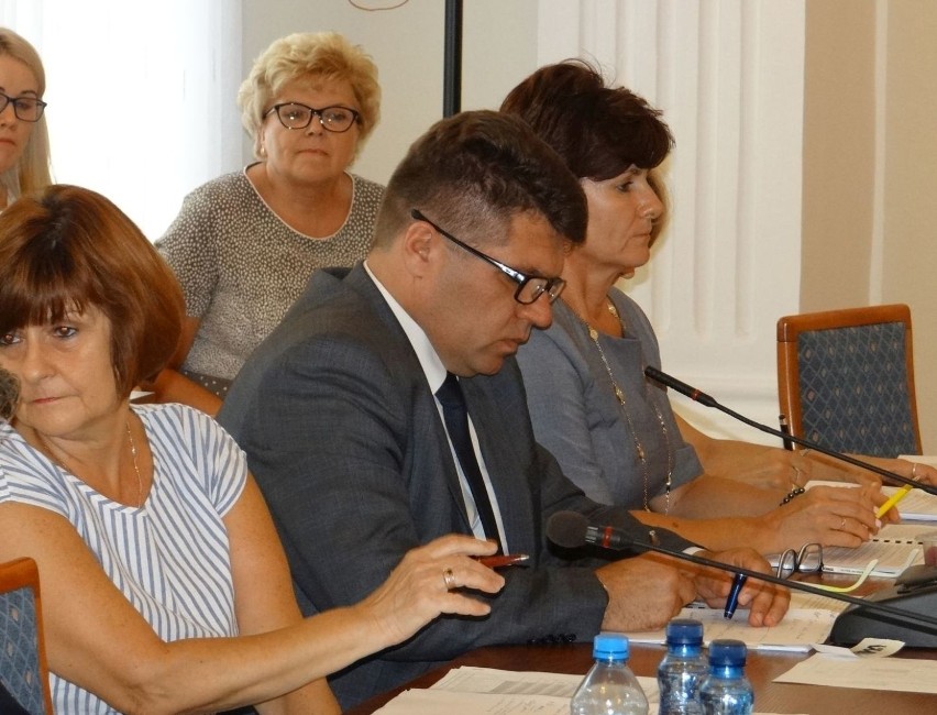 Rada Miejska Wielunia przeciwna zmianie nazw ulic 18 Stycznia i Biedala 
