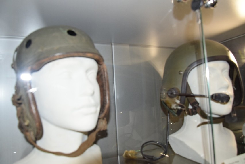 W Sandomierzu nad Wisłą stanęło nowe muzeum - galeria z kolekcją hełmów, czapek i mundurów. To niezwykłe miejsce