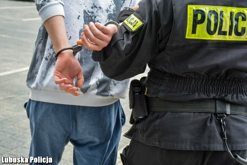 Gubińscy policjanci zatrzymali czterech mężczyzn z...