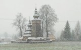 Gorlickie. Pierwszy śnieg już mamy. Bałwana z tego wprawdzie nie będzie, ale tu i ówdzie zrobiło się bielej [ZDJĘCIA]