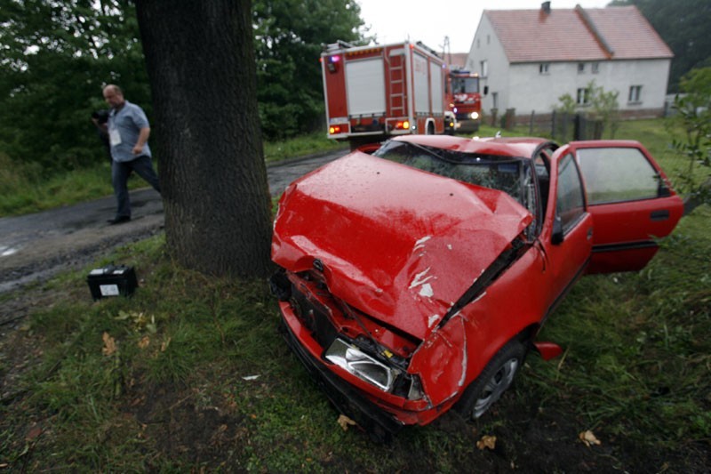 Legnica: Czterech rannych w wypadku w Dobrzejowie (ZDJĘCIA)