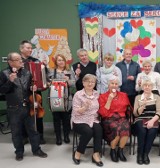 Klub Seniora "Ustronie" tanecznie świętował Dzień Zakochanych oraz Tłusty Czwartek