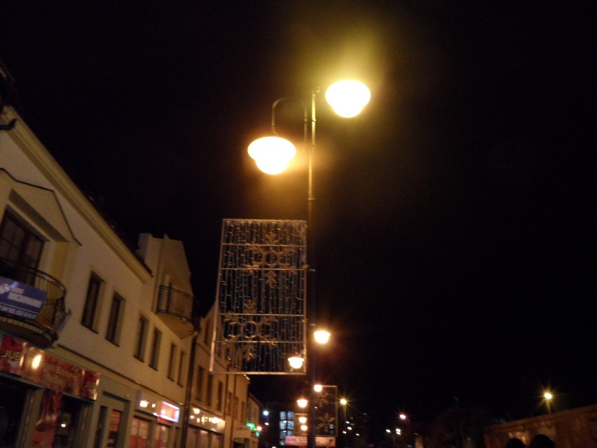 KRÓTKO:Miasto Żory już gotowe na Boże Narodzenie. Światełka zabłysną 1.12., a choinka na Rynku 6.12.