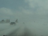 Śnieżyca uwięziła setki osób w samochodach na południu Ukrainy