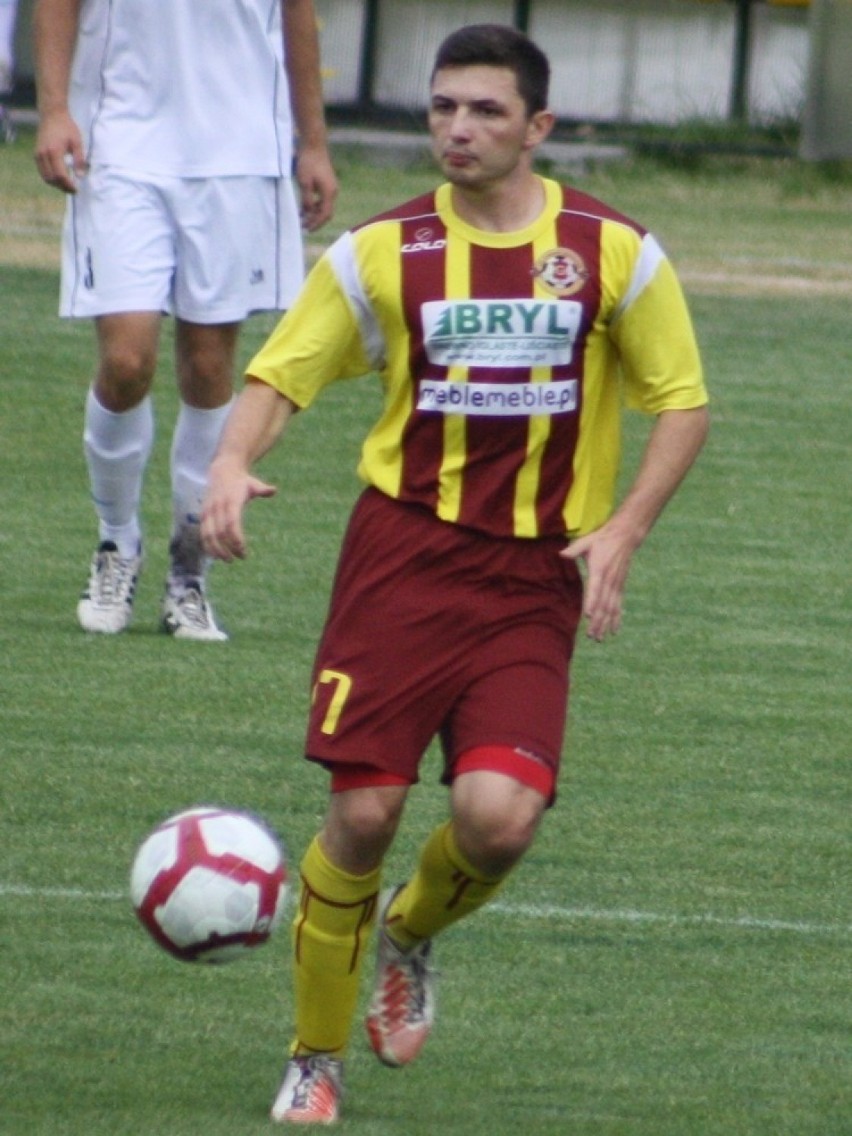 Piłkarskie archiwum. IV liga 2013: MKS Trzebinia - Garbarz Zembrzyce [ZDJĘCIA]