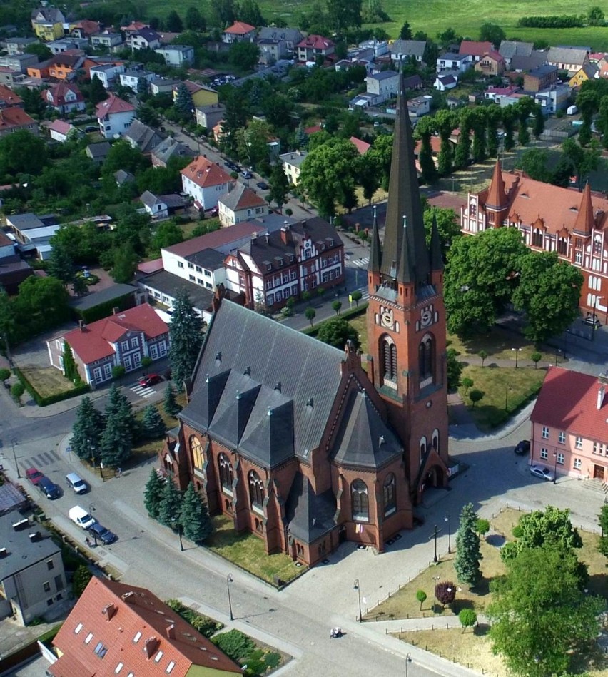 Kościół pw. Przemienienia Pańskiego w Drezdenku to... najwyższy kościół w województwie lubuskim. Wieża ma 78 m