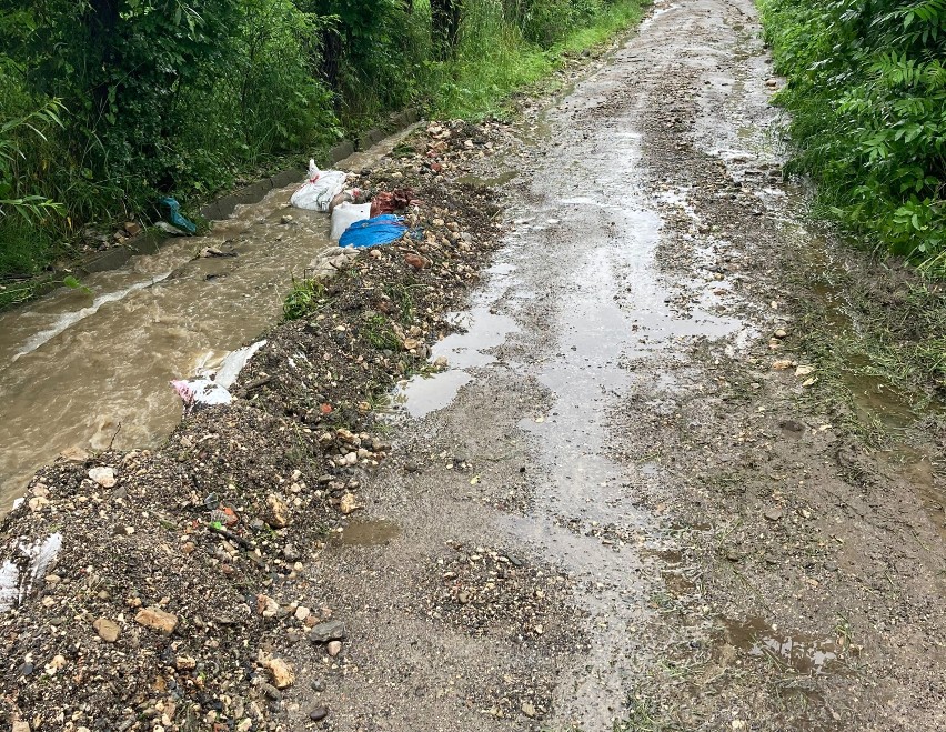 Tak wyglądają ulice na osiedlu Kruhel Wielki w Przemyślu. 10...