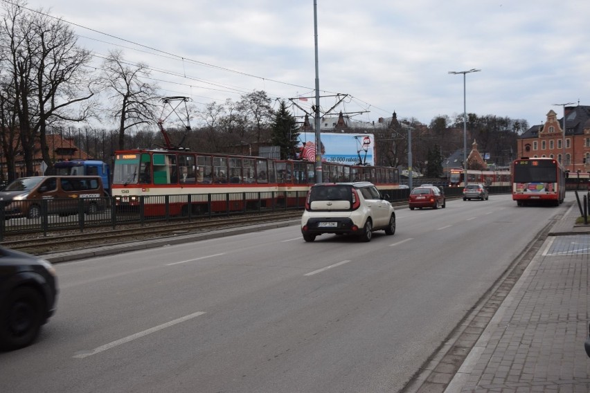 Gdańsk. Paraliż tramwajów w centrum spowodowany awarią jednego ze składów i zasłabnięciem pasażerki w innym