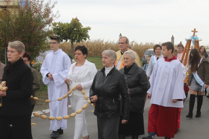 Nabożeństwo Fatimskie w Broniewie w gminie Radziejów [zdjęcia]   