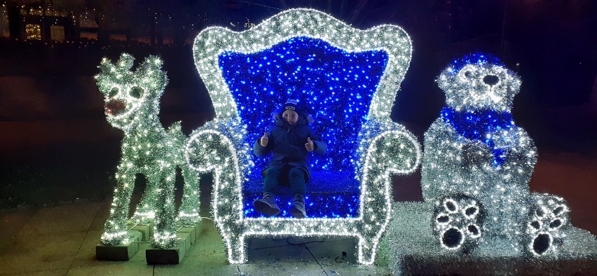 Jastrzębie świeci się na święta. Szkoda, że tak mało ozdób,...