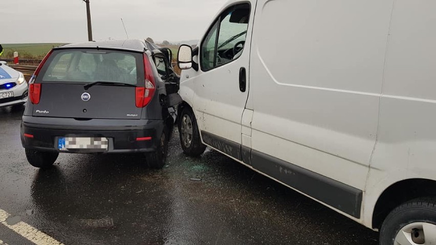 Groźny wypadek na drodze między Legnicą, a Złotoryją [ZDJĘCIA] 