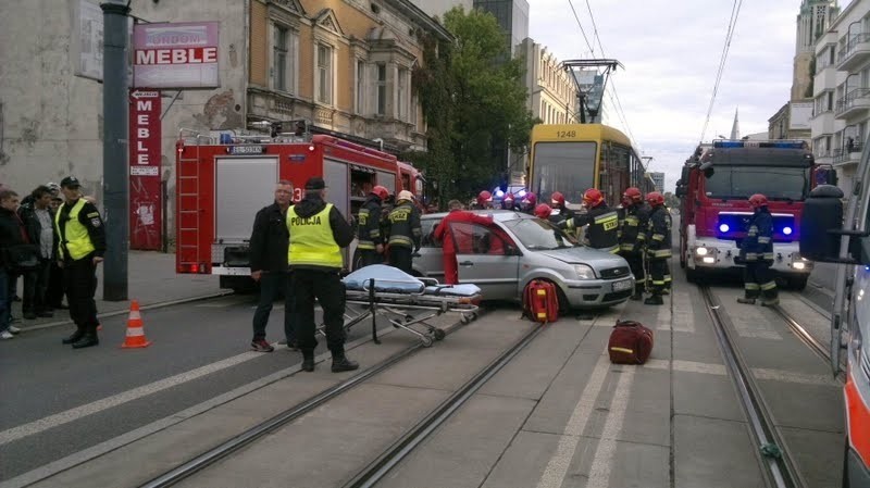 Na ulicy Piotrkowskiej w Łodzi doszło do wypadku. Kobieta...