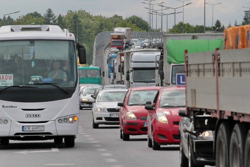 Bronowice stoją w korku [ZDJĘCIA]