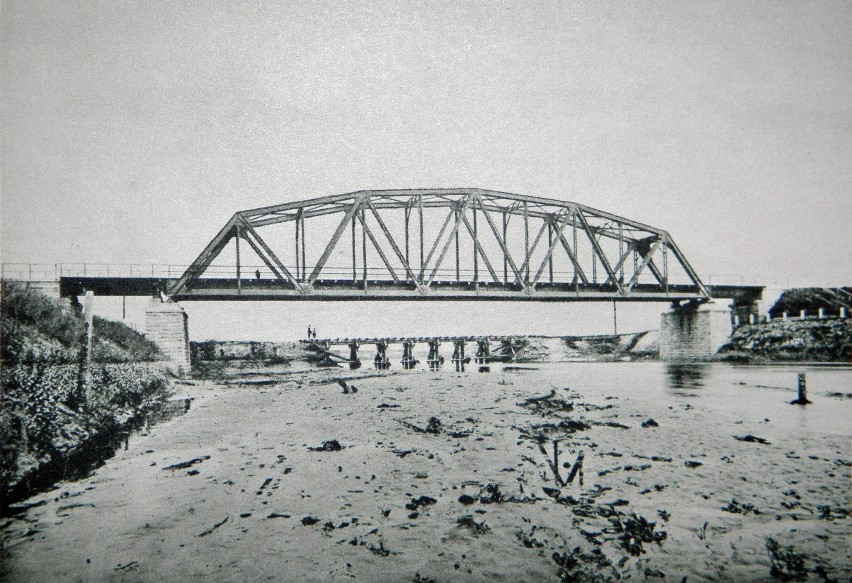 Budowa mostu na rzece Prosna w Wieruszowie