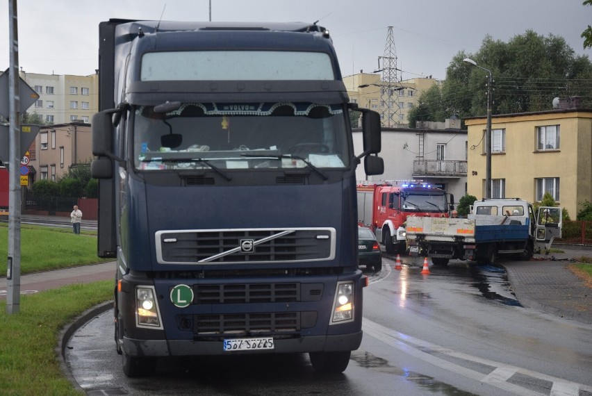 Zderzenie dwóch ciężarówek na ulicy Podmiejskiej w Kaliszu
