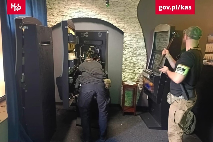 Śląska KAS ujawniła kolejne nielegalne automaty do gier...