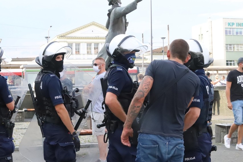 W Sosnowcu na Patelni odbył się protest przeciwko przemocy i...