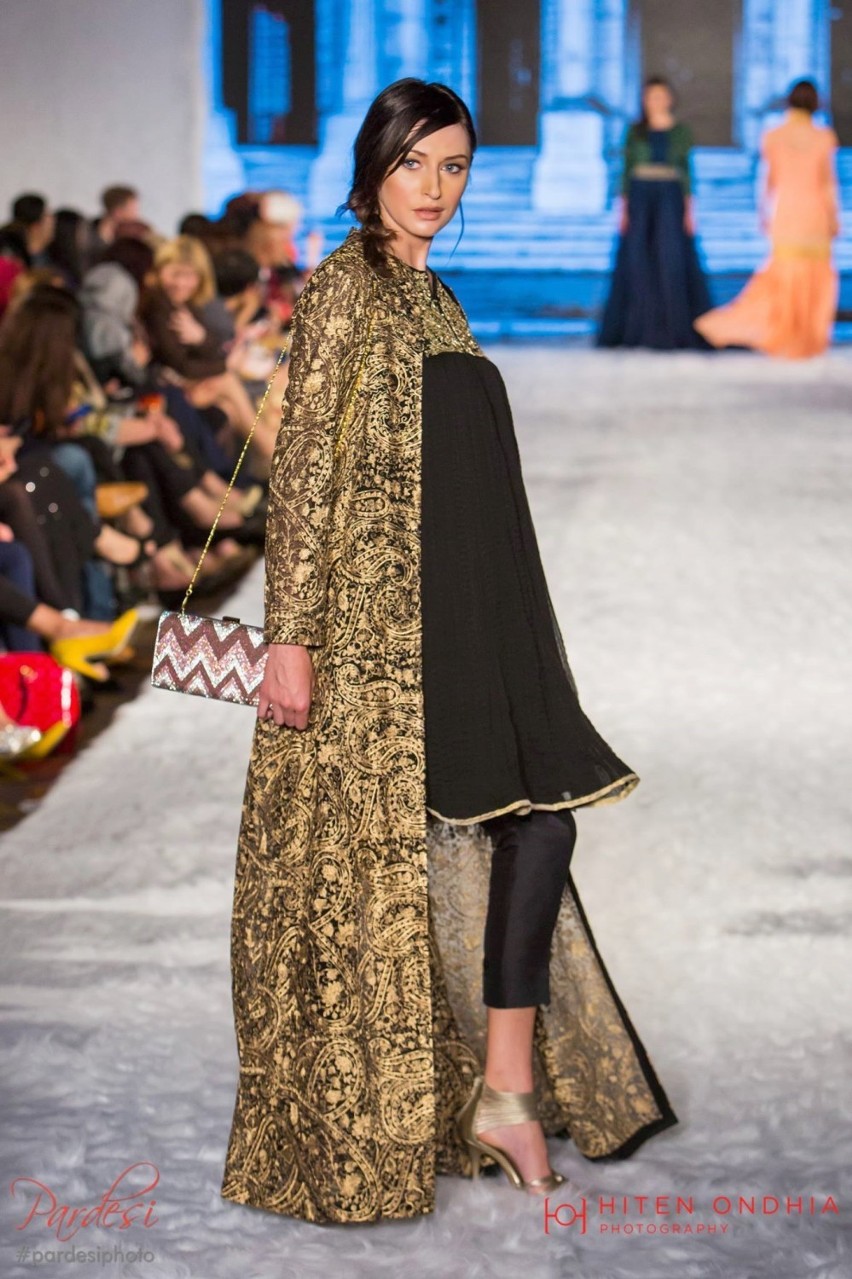 Modelka z Chełma na pokazie mody " Pakistański Tydzień Mody w Londynie 2016 "