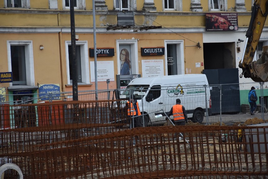 Zobacz jak postępują prace na budowie centrum przesiadkowego w Częstochowie ZDJĘCIA