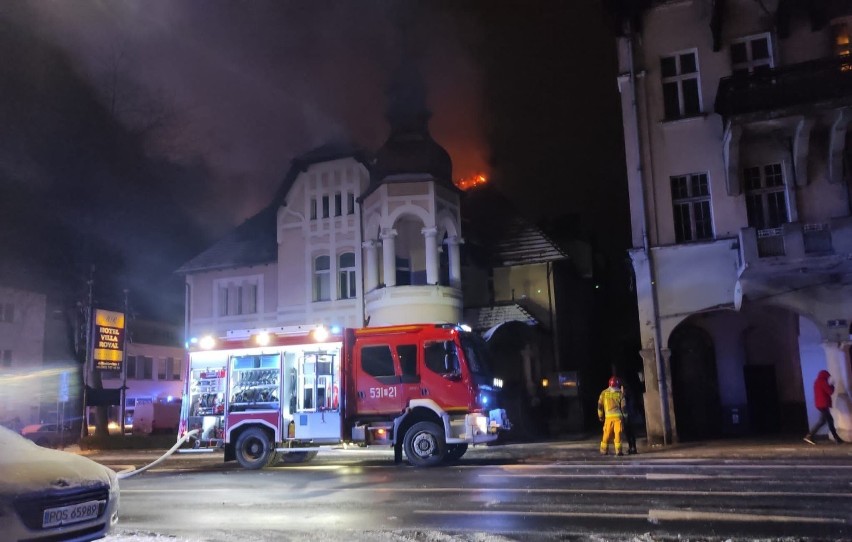 Pożar zabytkowego hotelu Villa Royal w Ostrowie...