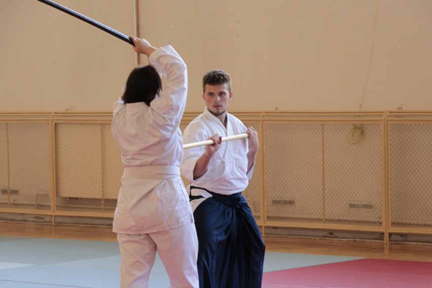 Złotowski Klub Aikido po raz kolejny prowadzi Letnią Szkołę Aikido w Złotowie. Uczestnicy są nie tylko ze Złotowa