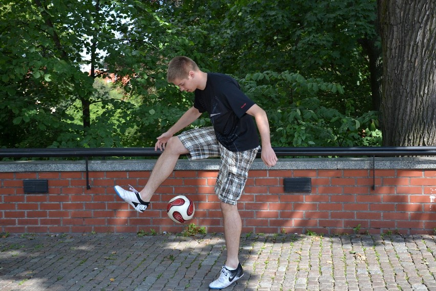 Freestyle Football, czyli triki piłkarskie w Olsztynie [ZDJĘCIA]