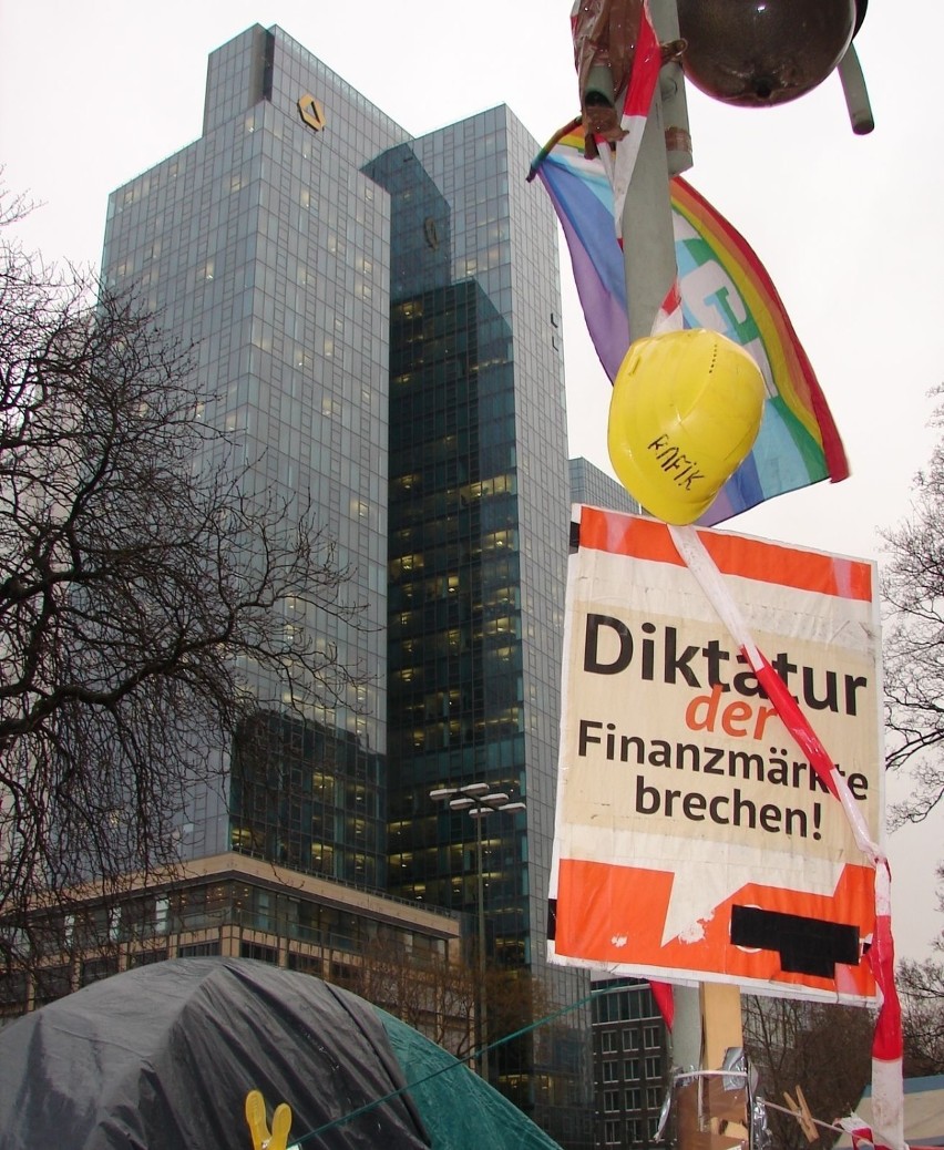 Widok na Eurobank. Fot.Isabella Degen