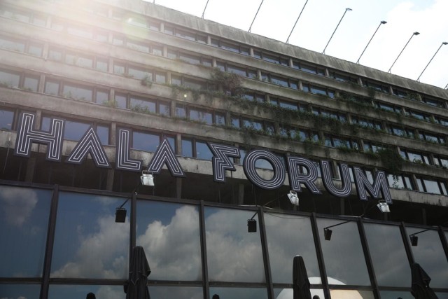 Hala Forum to kompleks gastronomiczny rozrywkowy w dawnym Hotelu Forum w zakolu Wisły w Krakowie