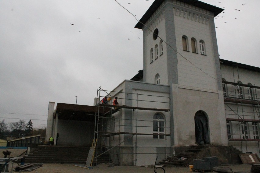 Dworzec PKP w Kutnie będzie gotowy do końca marca [ZDJĘCIA Z WEWNĄTRZ]