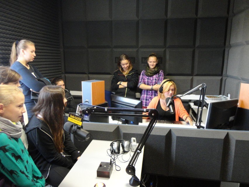 Młodzi dziennikarze z Gimnazjum nr 2 w Lęborku w Radio...